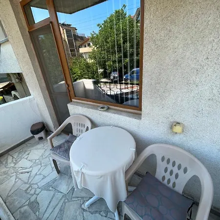 Izgrev Sarafovo Gasthof *