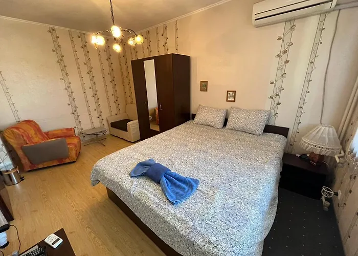 Izgrev Sarafovo Πανσιόν *