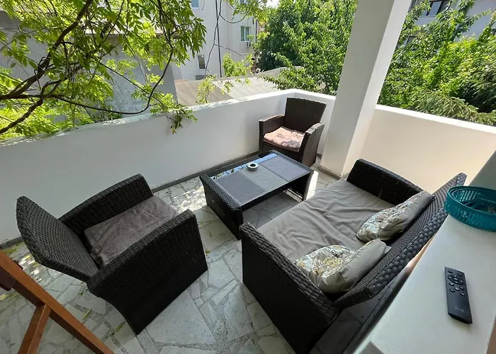 Πανσιόν Izgrev Sarafovo Μπουργκάς