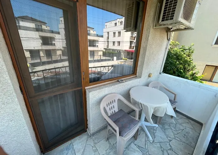 Izgrev Sarafovo * Μπουργκάς