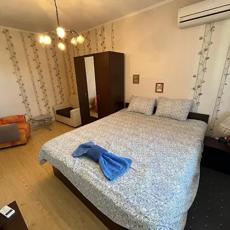 Izgrev Sarafovo Konukevi *