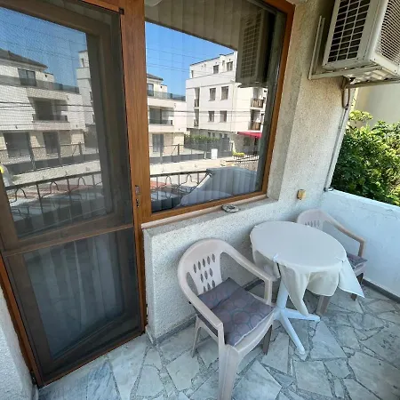 Izgrev Sarafovo * Burgas